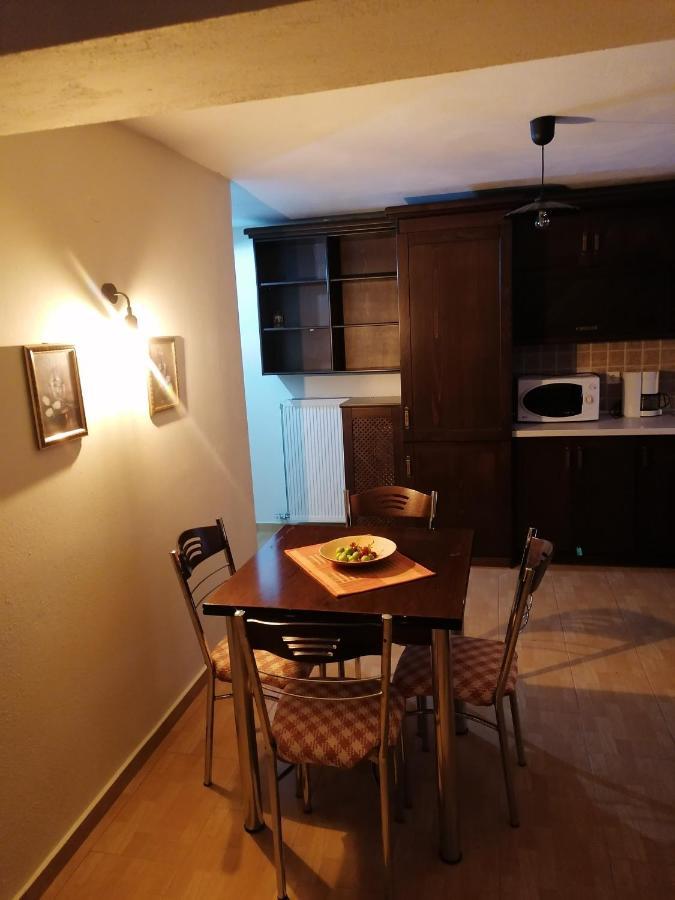 Meteora's Sunset Apartment
